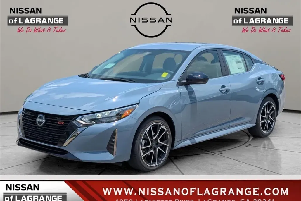 2025 Nissan Sentra SR photo 1