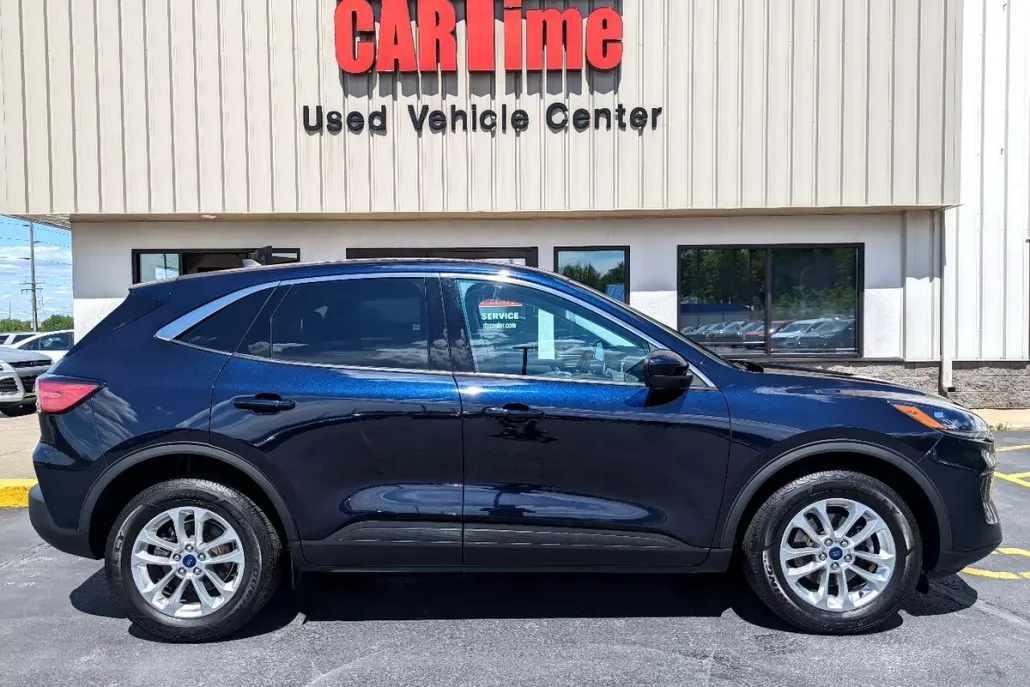 2021 Ford Escape SE photo 1