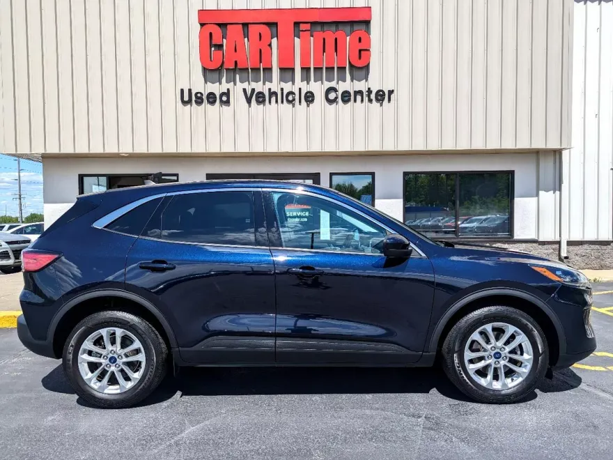 2021 Ford Escape SE photo 1
