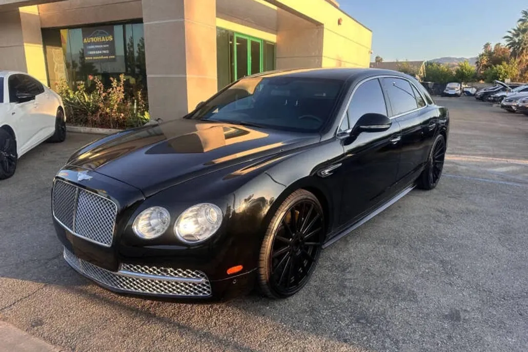 2014 Bentley Flying Spur photo 1