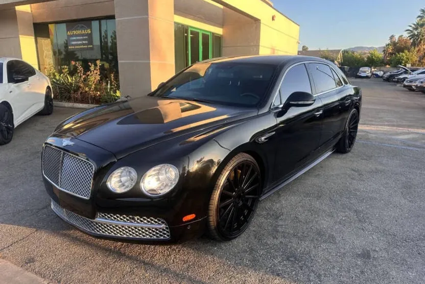 2014 Bentley Flying Spur photo 1