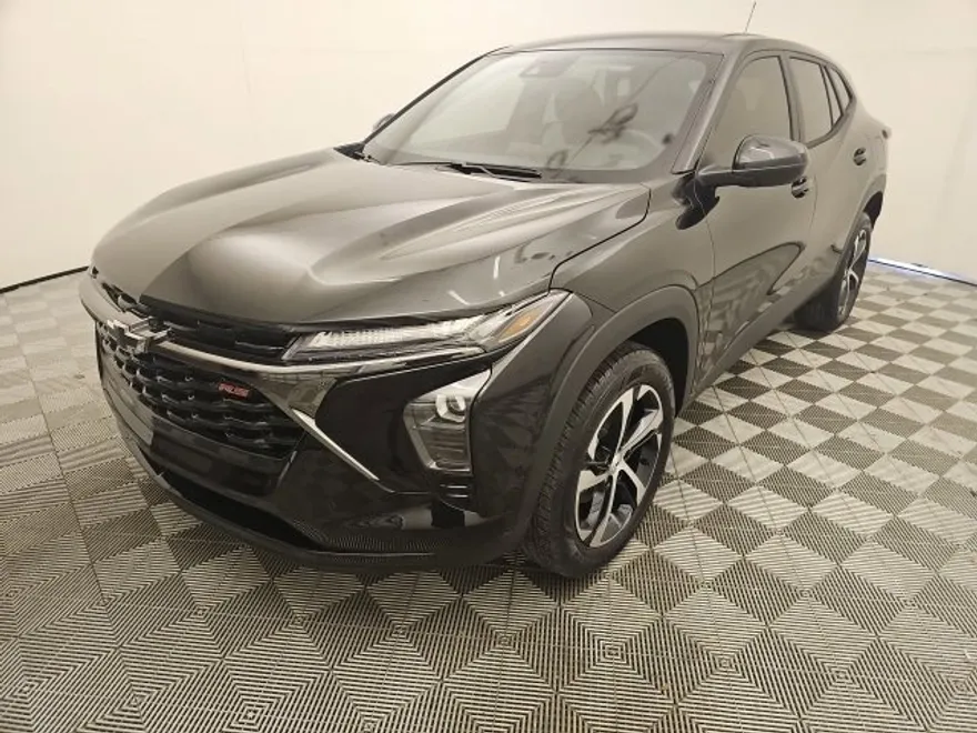 2025 Chevrolet Trax photo 1