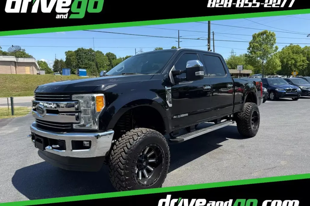 2017 Ford F-250 Lariat photo 1