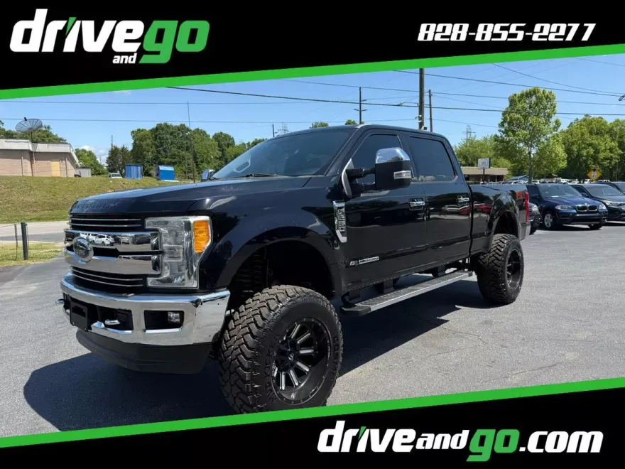 2017 Ford F-250 Lariat photo 1