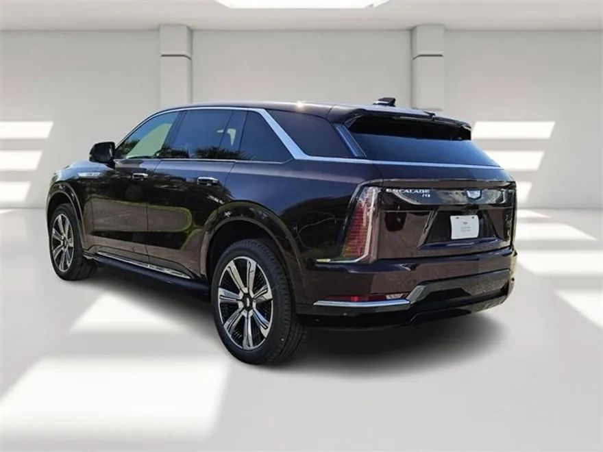 2025 Cadillac Escalade IQ Luxury photo 1