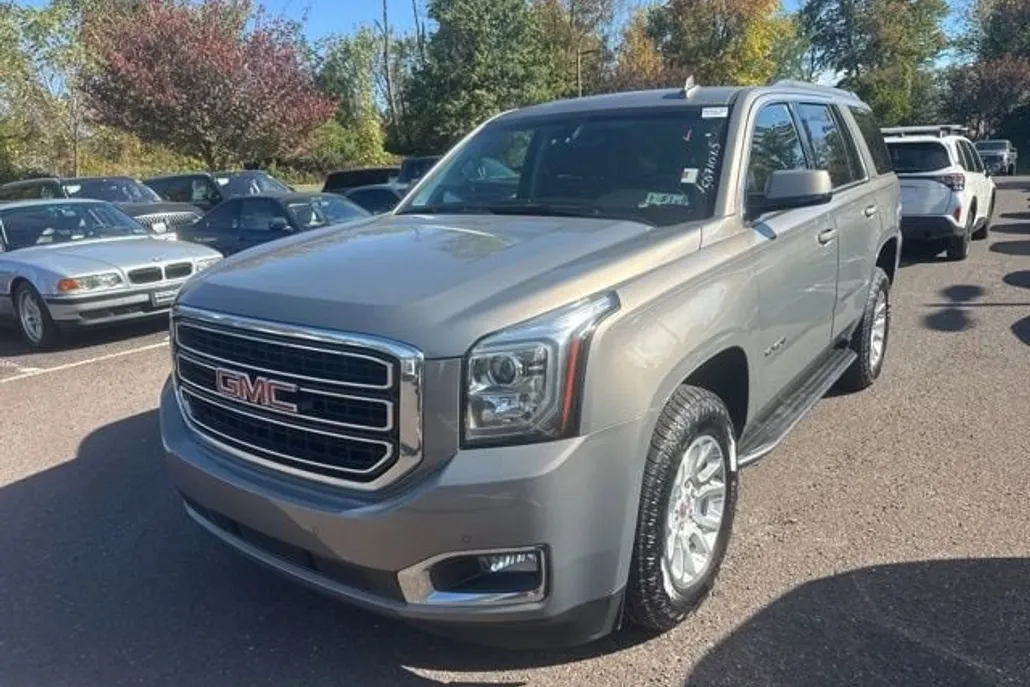 2019 Gmc Yukon SLE photo 1