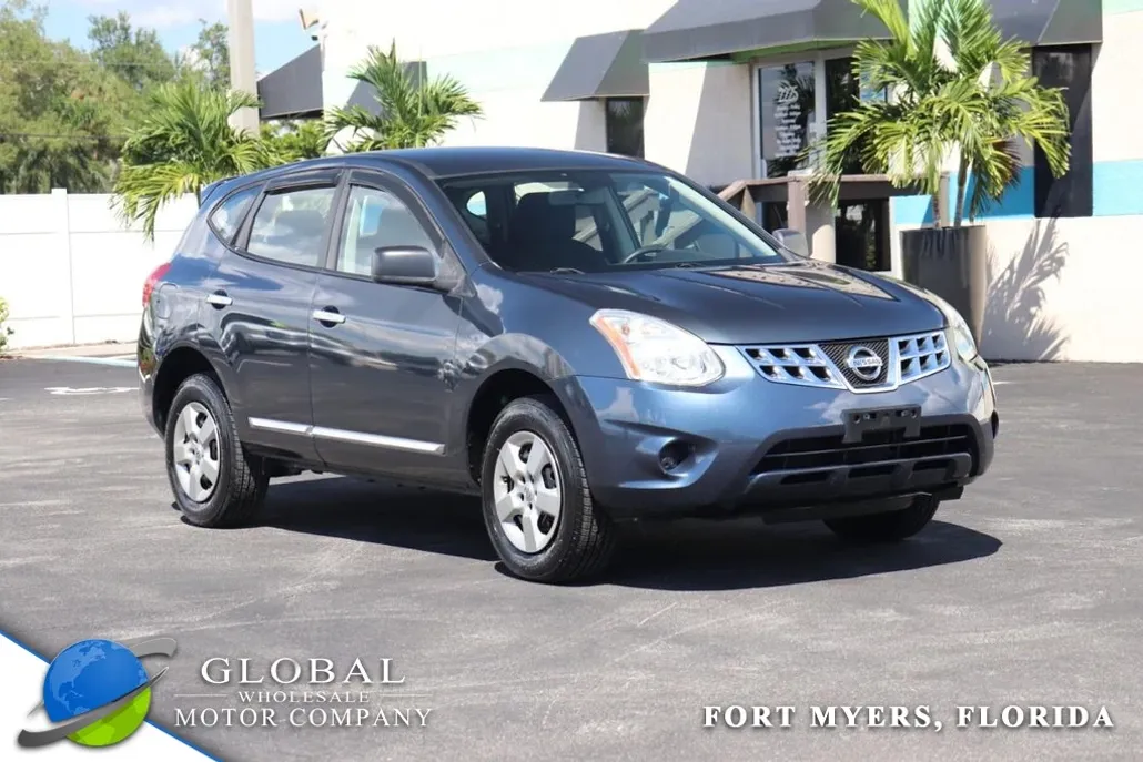 2013 Nissan Rogue S photo 1