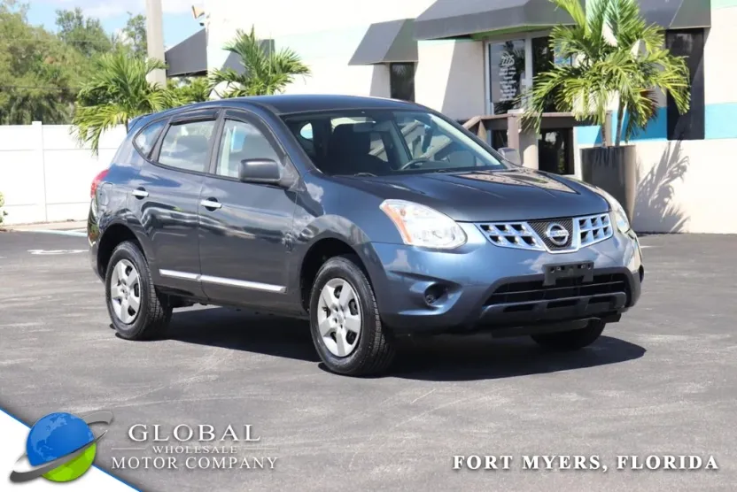 2013 Nissan Rogue S photo 1