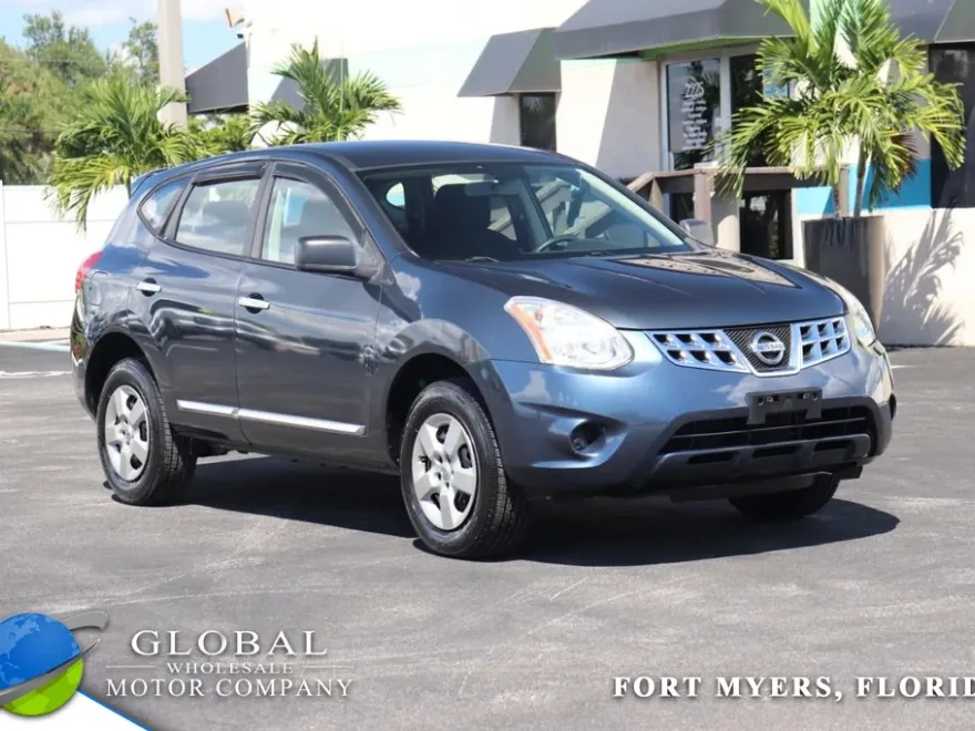2013 Nissan Rogue S photo 1