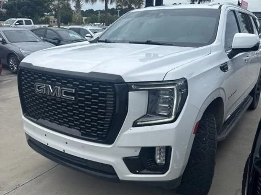 2022 Gmc Yukon XL SLT photo 1