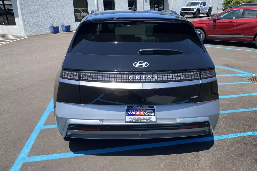 2025 Hyundai Ioniq 5 Limited photo 1