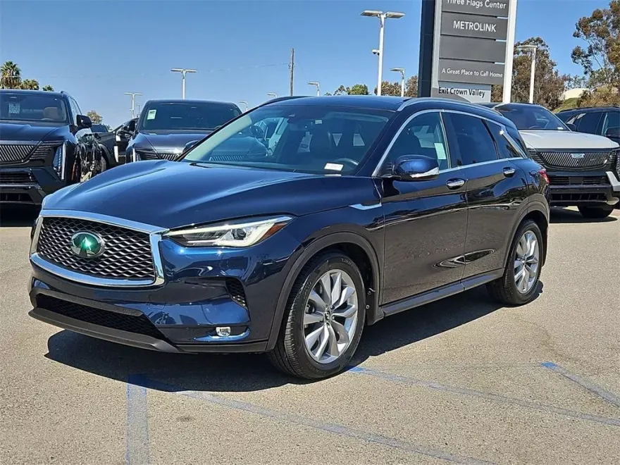2019 Infiniti QX50 Luxe photo 1