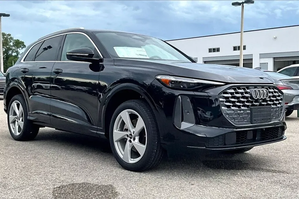 2025 Audi Q5 2.0T Premium Plus photo 1