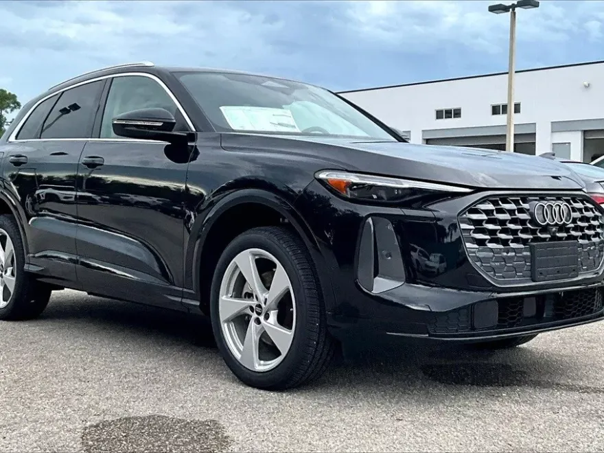 2025 Audi Q5 2.0T Premium Plus photo 1