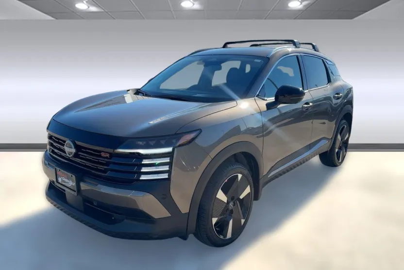 2026 Nissan Kicks SR photo 1
