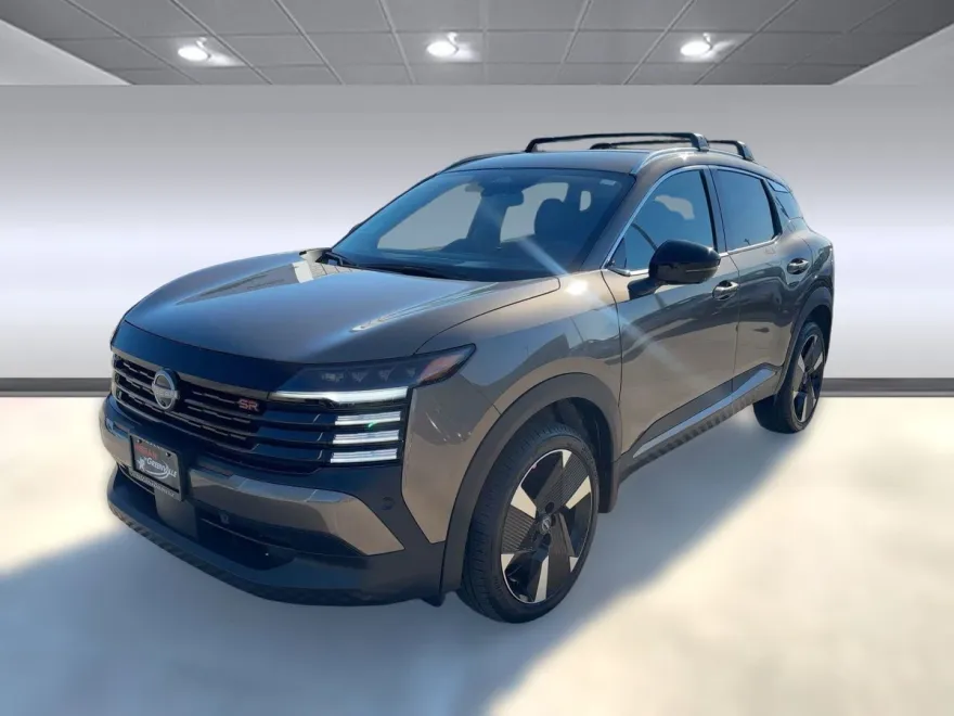 2026 Nissan Kicks SR photo 1