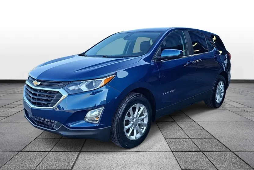 2021 Chevrolet Equinox LT photo 1