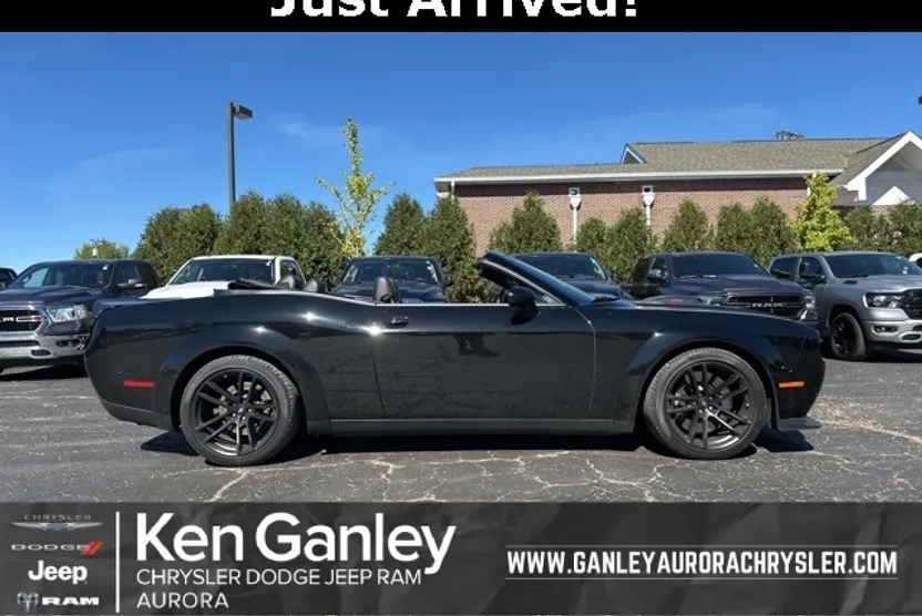 2023 Dodge Challenger R/T Scat Pack Widebody photo 1