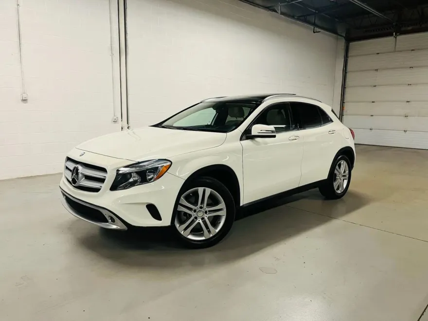 2015 Mercedes Benz GLA 250 photo 1