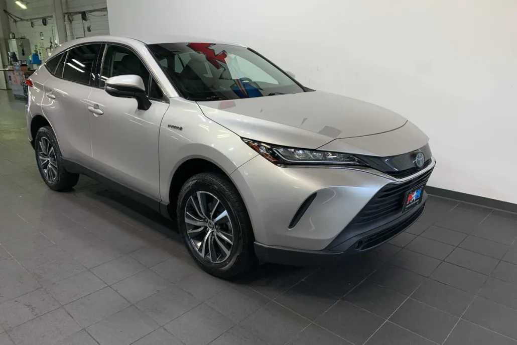 2021 Toyota Venza LE photo 1