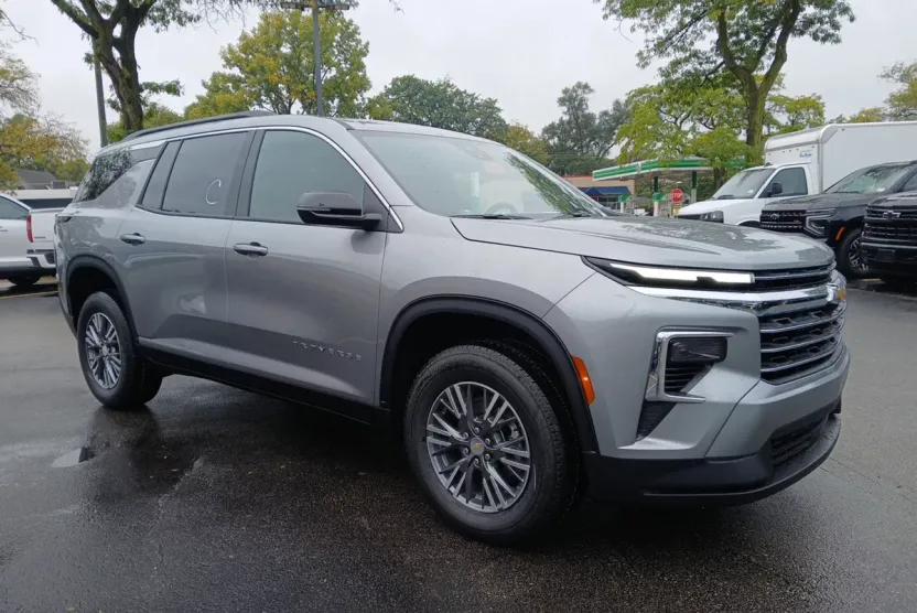 2026 Chevrolet Traverse photo 1