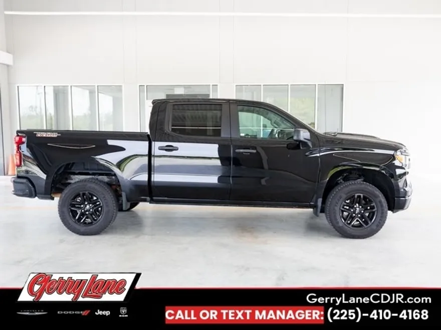 2023 Chevrolet Silverado 1500 Custom Trail Boss photo 1