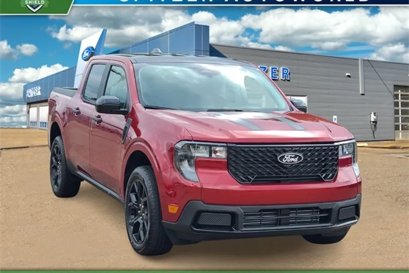 2025 Ford Maverick XLT photo 1