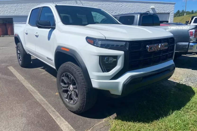2024 Gmc Canyon Elevation photo 1