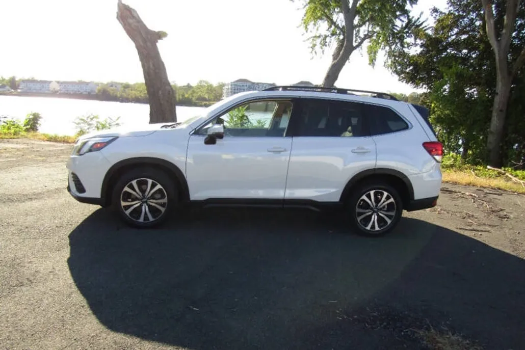 2024 Subaru Forester Limited photo 1