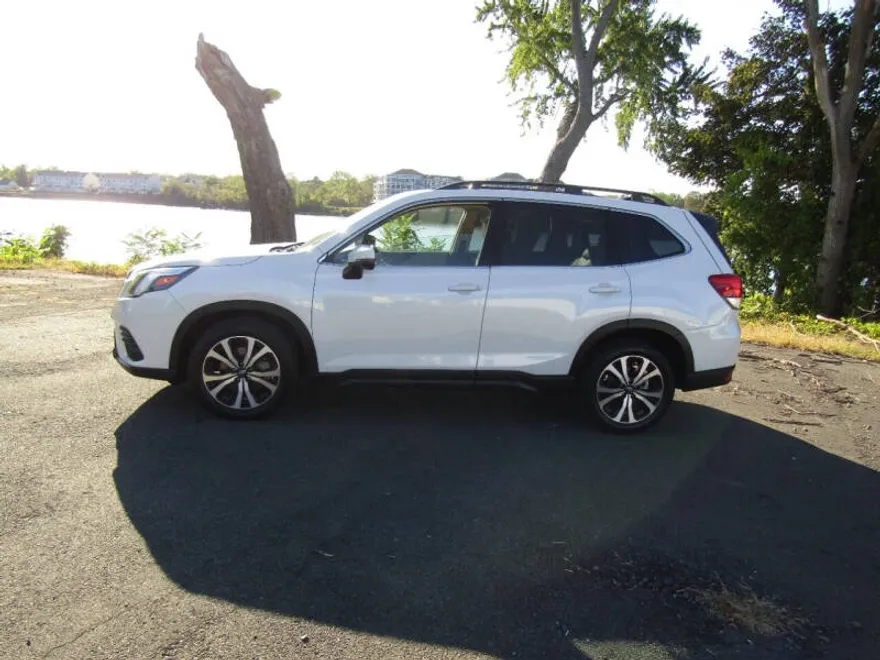 2024 Subaru Forester Limited photo 1