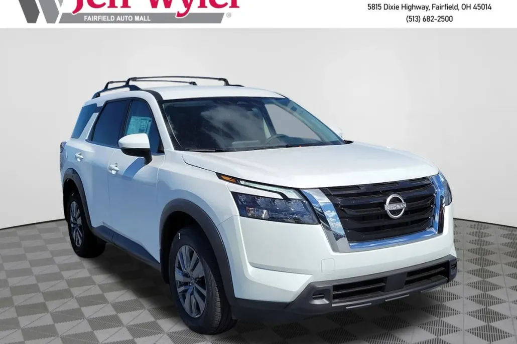 2025 Nissan Pathfinder SV photo 1