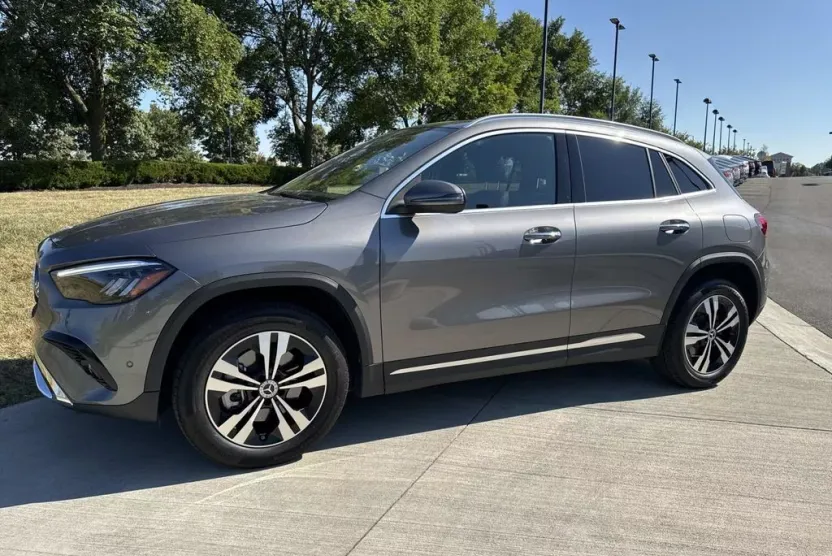 2025 Mercedes Benz GLA 250 4MATIC photo 1