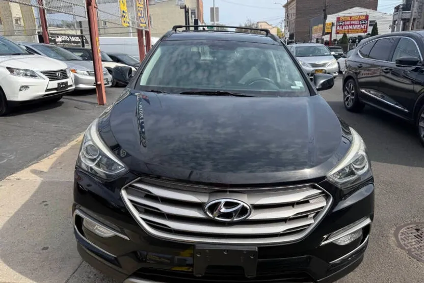 2017 Hyundai Santa Fe Sport photo 1
