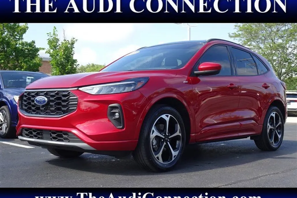 2023 Ford Escape ST-Line Select photo 1
