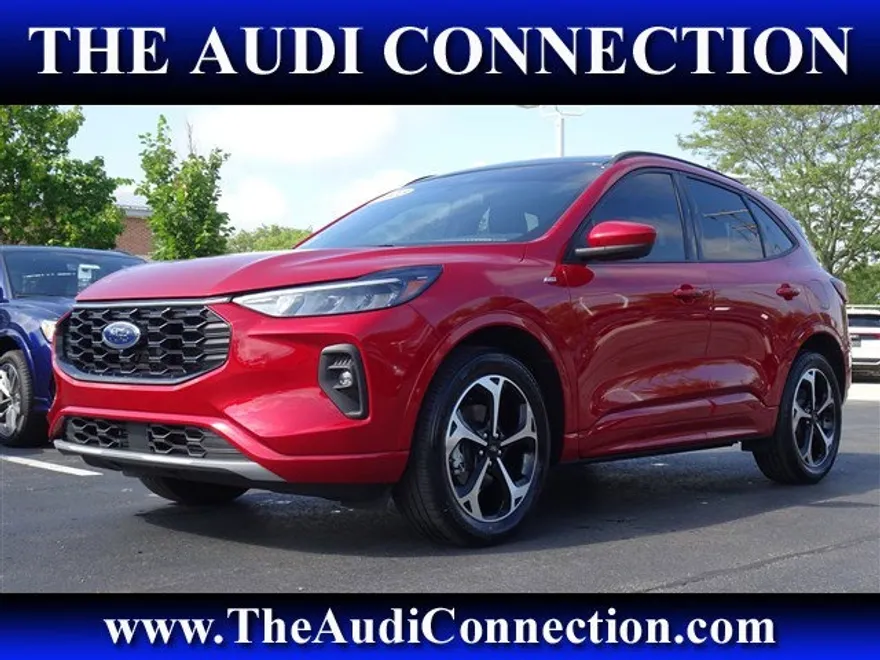 2023 Ford Escape ST-Line Select photo 1
