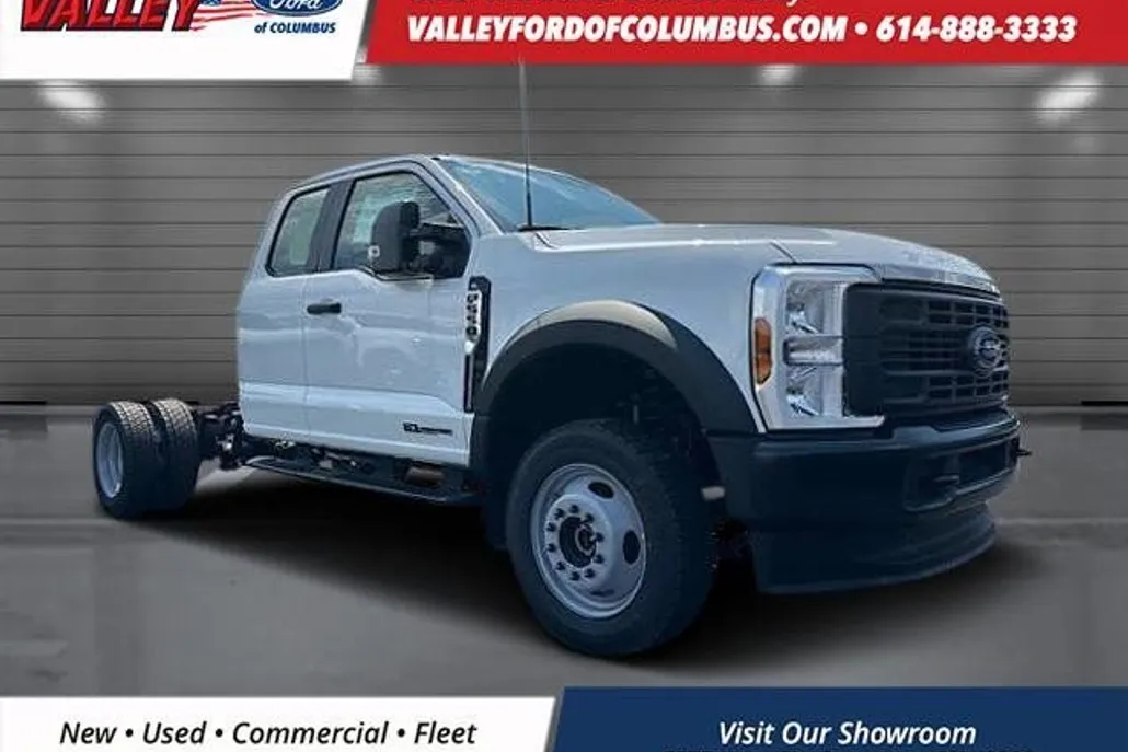 2025 Ford F-550 photo 1