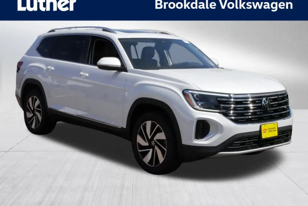 2025 Volkswagen Atlas SEL photo 1
