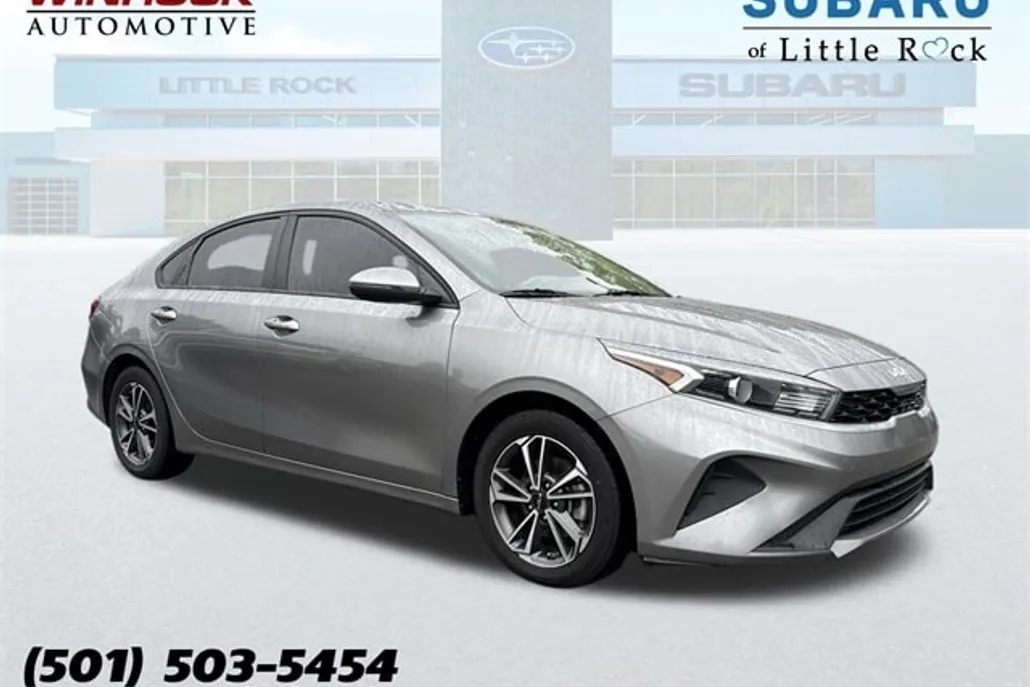 2022 Kia Forte LXS photo 1