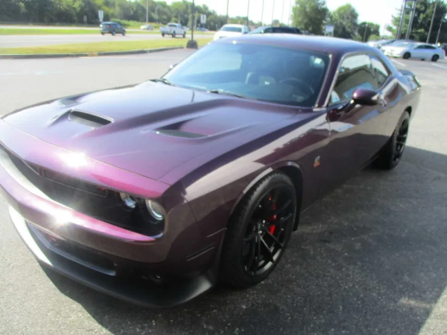2022 Dodge Challenger R/T Scat Pack photo 1