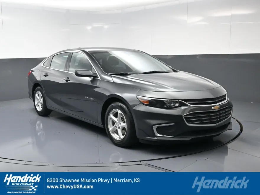 2017 Chevrolet Malibu LS photo 1