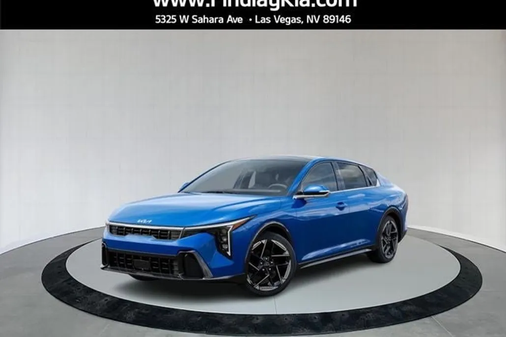 2025 Kia K4 GT-Line photo 1