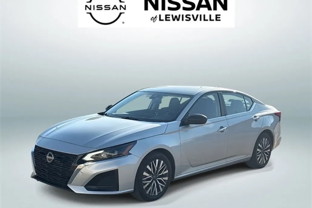 2024 Nissan Altima 2.5 SV photo 1