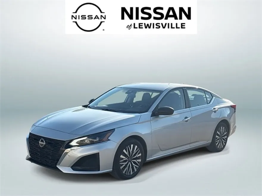 2024 Nissan Altima 2.5 SV photo 1