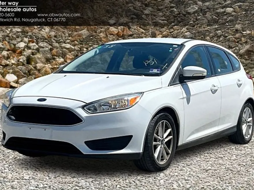 2017 Ford Focus SE photo 1