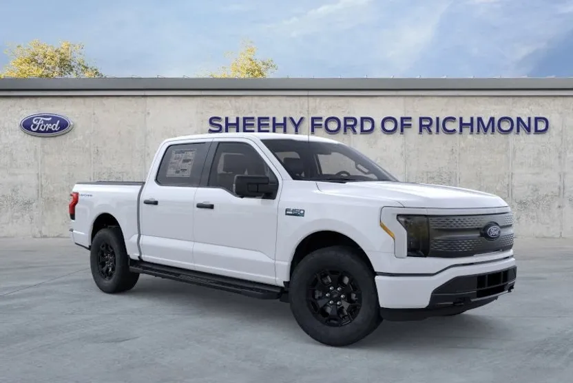 2025 Ford F-150 Lightning XLT photo 1