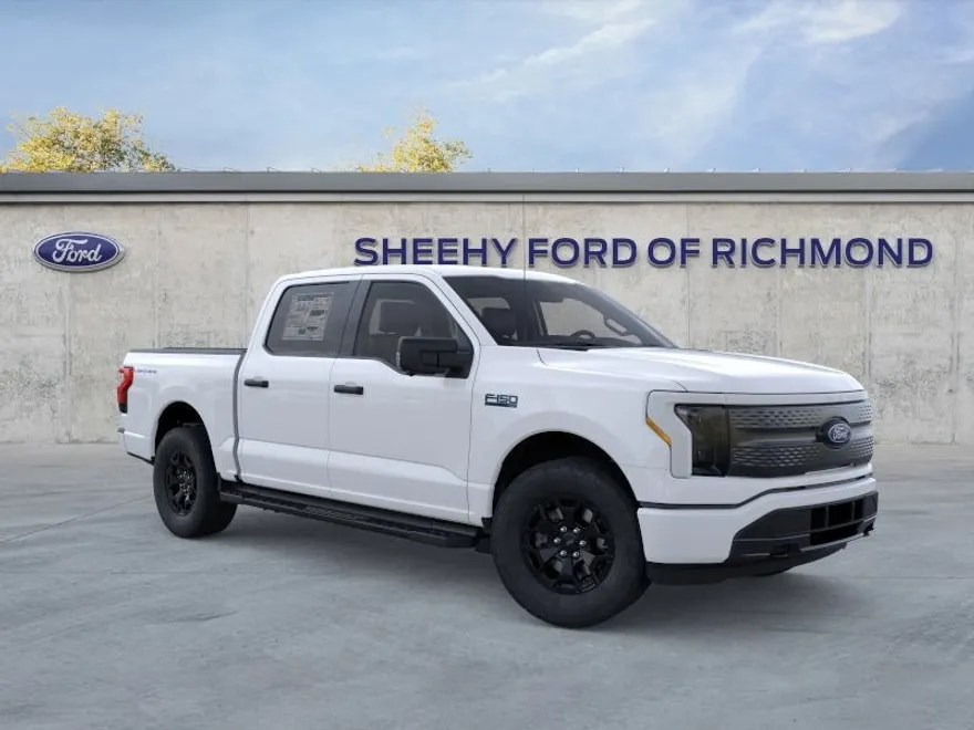 2025 Ford F-150 Lightning XLT photo 1
