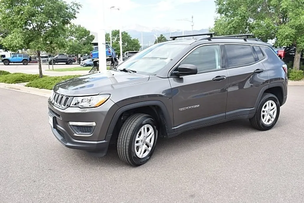 2019 Jeep Compass Sport photo 1