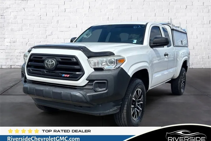 2018 Toyota Tacoma SR photo 1
