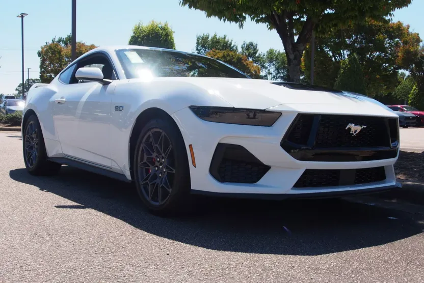 2025 Ford Mustang GT photo 1