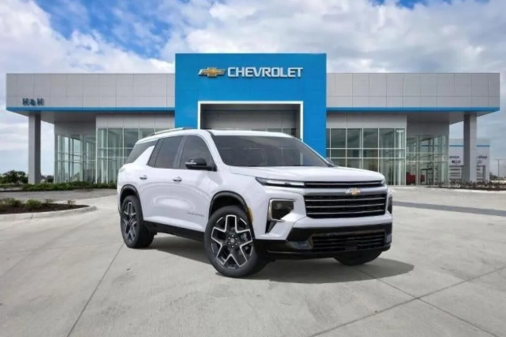 2026 Chevrolet Traverse High Country photo 1